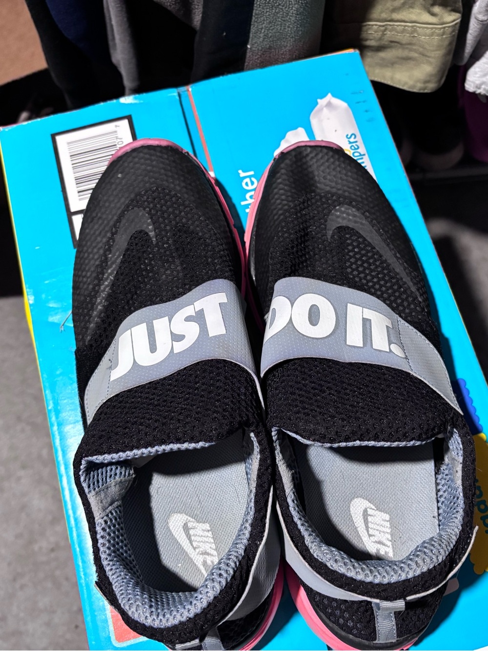 Nike mend Black Slip-On Sneakers with Pink Accents - JUST DO IT.